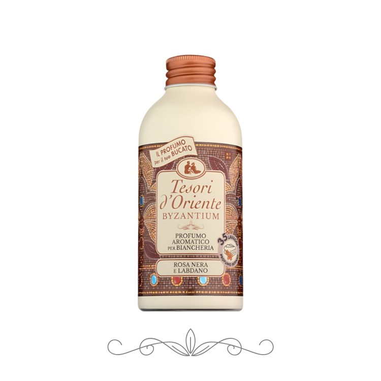 Tesori d'Oriente Byzantium perfumy do prania 250 ml - butelka z kremową etykietą i miedzianym korkiem, widok z przodu na białym tle.
