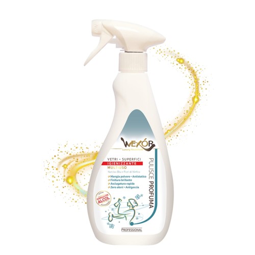 Wexor płyn do czyszczenia szyb i powierzchni szklanych 750 ml - butelka ze spryskiwaczem na białym tle z efektem rozprysku żółtego preparatu.
