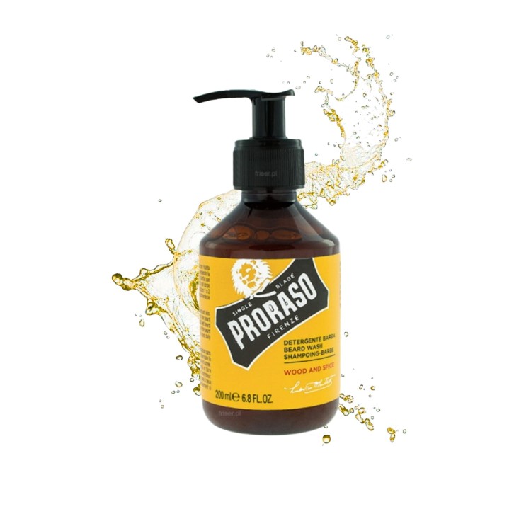 Proraso szampon do brody Wood and Spice 200ml - butelka z pompką, ujęcie z rozpryskującą się wodą na białym tle.