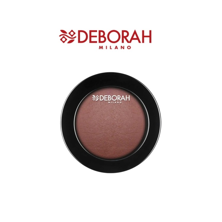 Deborah Milano róż do twarzy 58 Paprika - kompaktny produkt w czarnym opakowaniu, zbliżenie na prasowany pigment w kolorze brązowo-terakotowym.