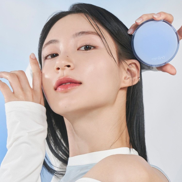 rom&amp;amp;nd Bare Water Cushion 1.jpg