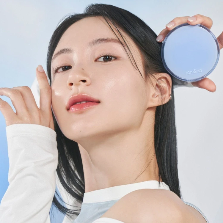 rom&amp;amp;nd Bare Water Cushion 1.jpg