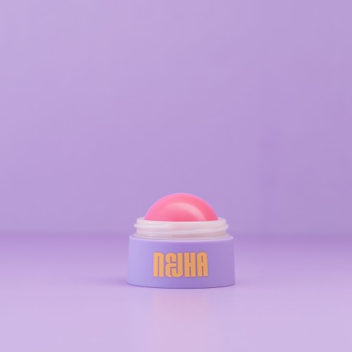 Nejha Don't Be Shy Blush Balm Róż do Policzków 02 Barbie Pink - fioletowe opakowanie z różowym balsamem, widok frontalny na jednolitym fioletowym tle.