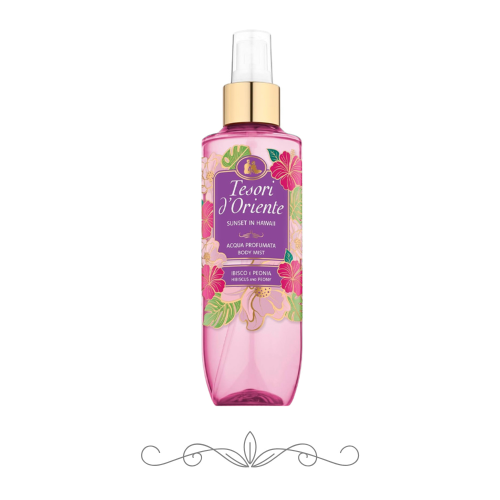 Tesori d'Oriente mgiełka zapachowa do ciała Sunset in Hawaii Hibiskus i Peonia 200ml - butelka z różowym płynem i złotym atomizerem, widok z przodu na białym tle.