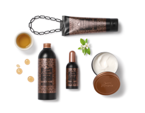 Tesori Hammam płyn do kąpieli - zestaw produktów z butelkami, olejkiem, kremem i akcesoriami spa, widok pełnej kolekcji.